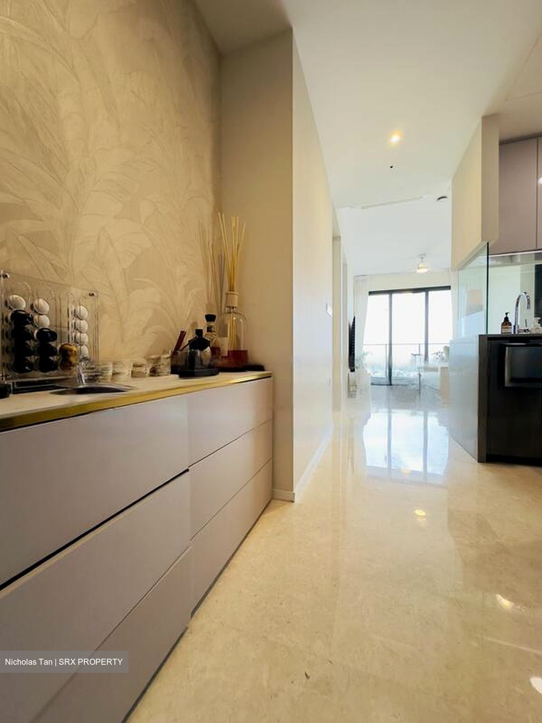 Avenue South Residence (D3), Apartment #467590451